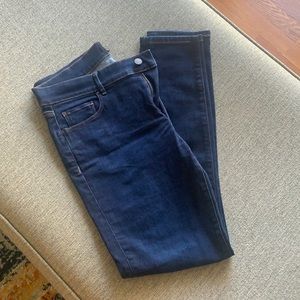 Any Taylor skinny jeans. Good shape